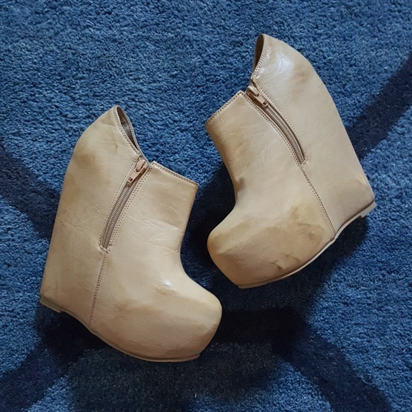 *SOLD* wedge booties - Picture 1 of 7